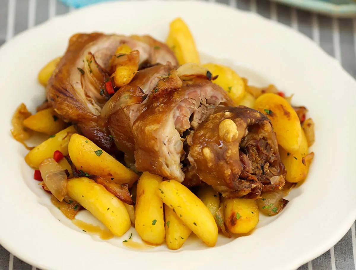 Sült csülök Pékné módra recept