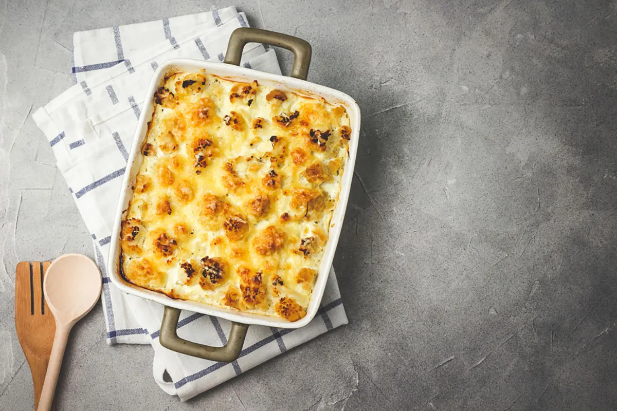Kiadós húsos rakott karfiol recept