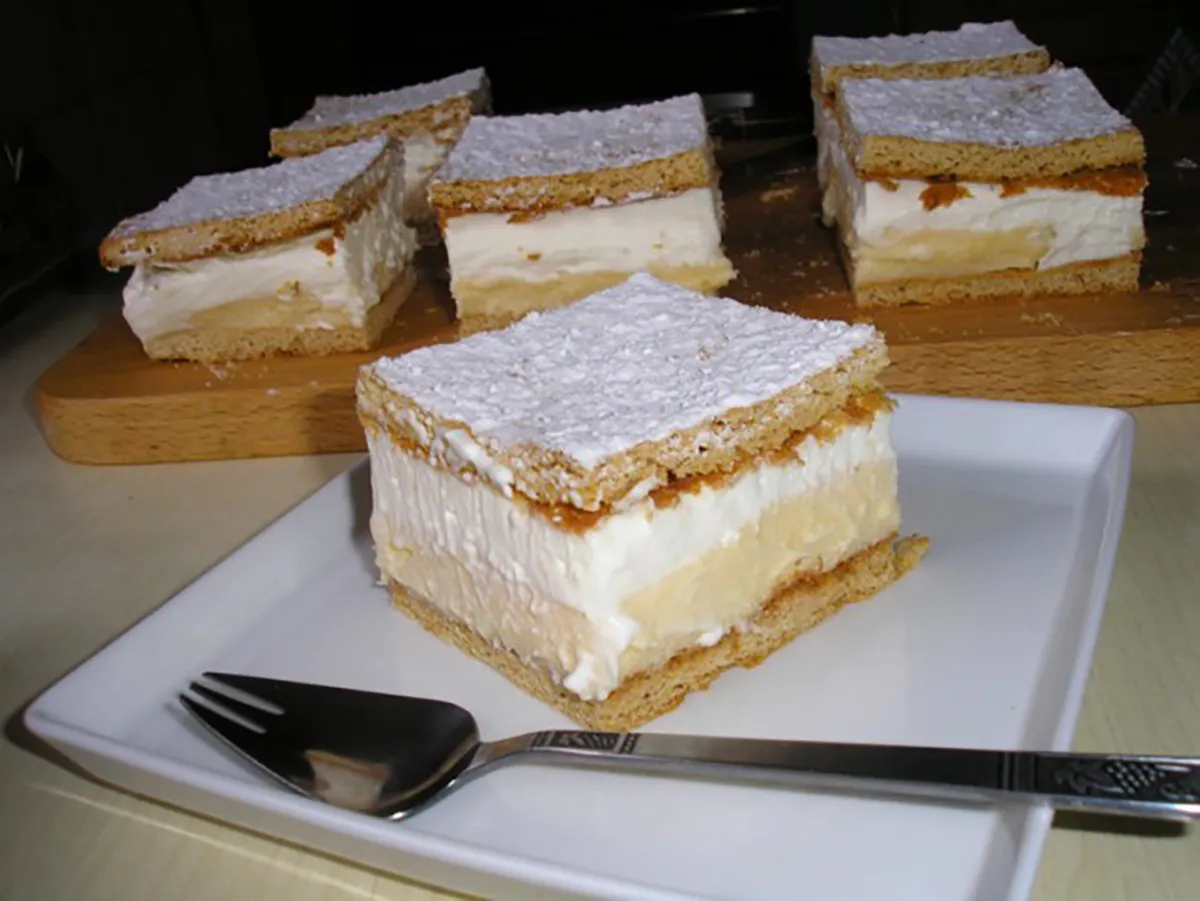 Felhő szelet vaníliakrémmel recept