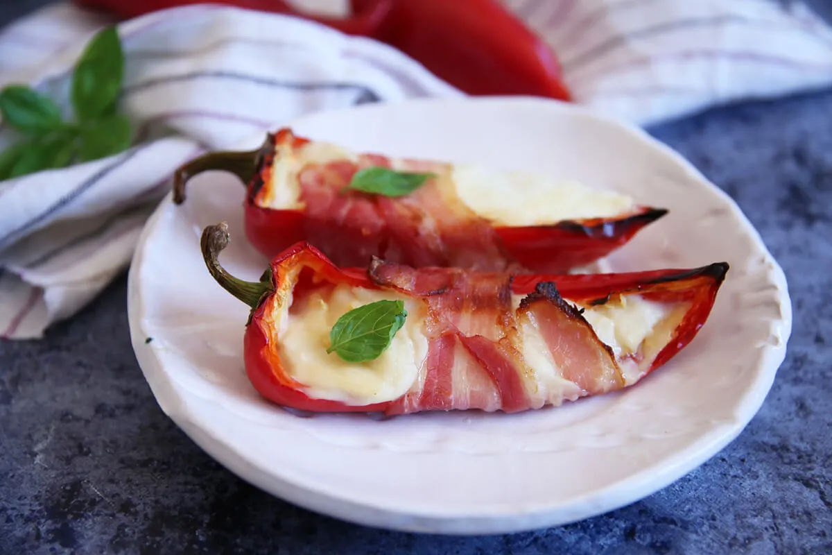 Baconös sajtkrémes paprika recept