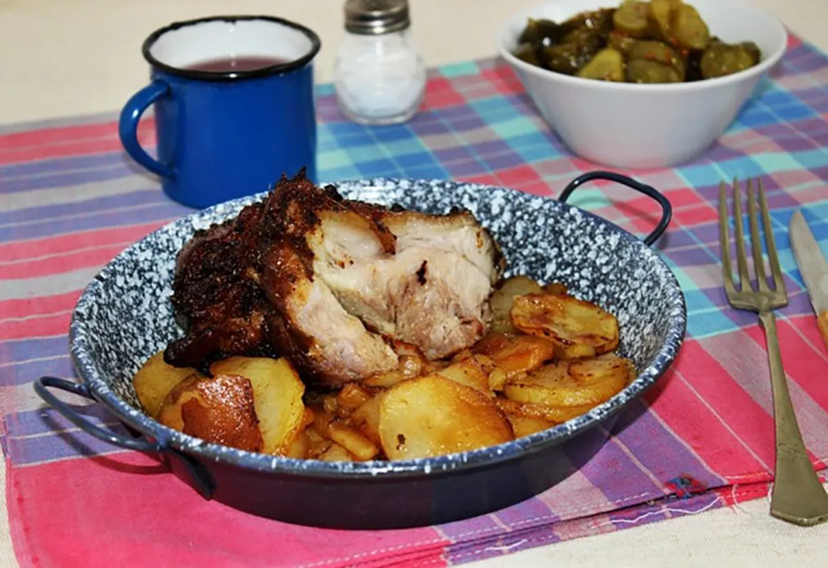 Sörös-fűszeres csülök krumplival recept
