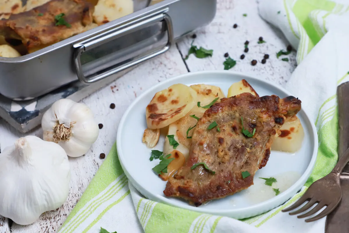 Tepsis-mustáros tarja krumplival recept