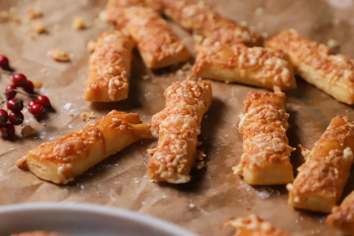 Extra ropogós sajtos rúd (ecetes) recept