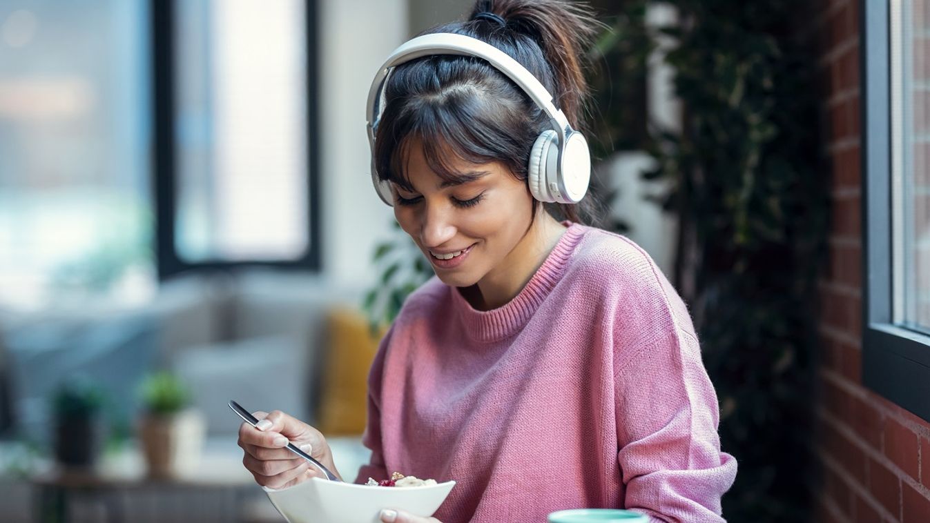 A dalok és dallamok képesek hatni az ízlelőbimbókra /Fotó: Shutterstock