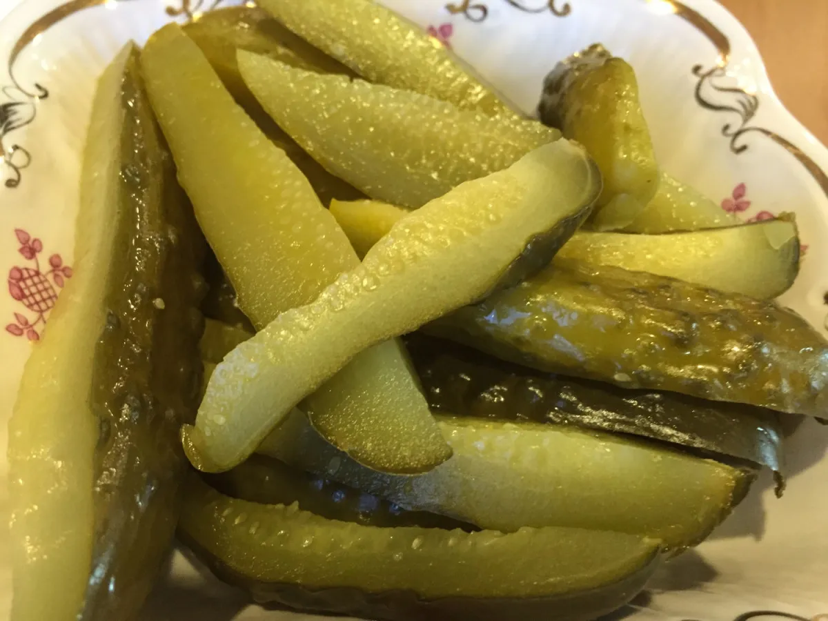 Kovászos uborka krumplival érlelve recept
