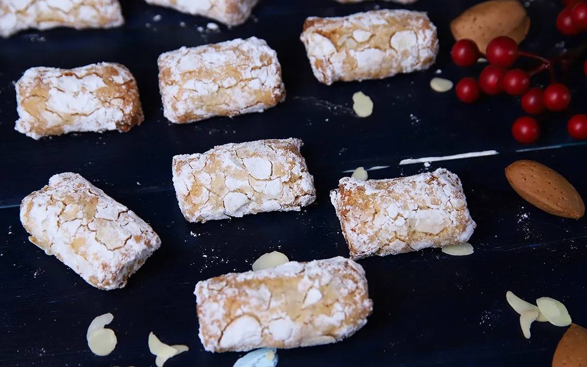 Rumos-mézes amaretti recept