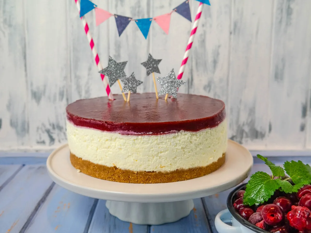 Meggyes túrómousse torta recept