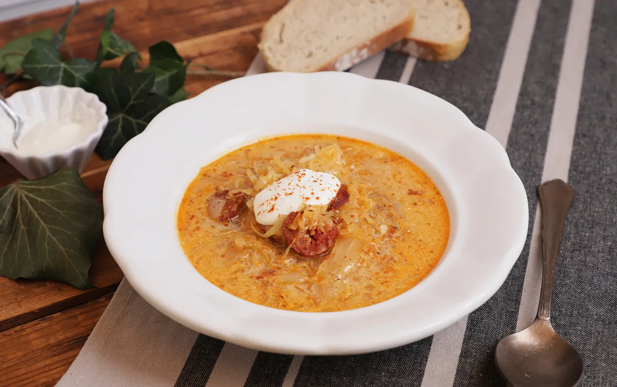 Korhelyleves kolbásszal recept