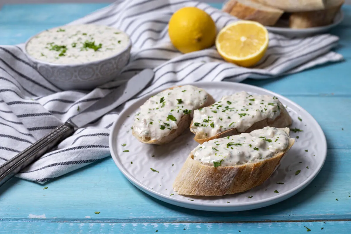 Joghurtos-majonézes tonhalkrém recept