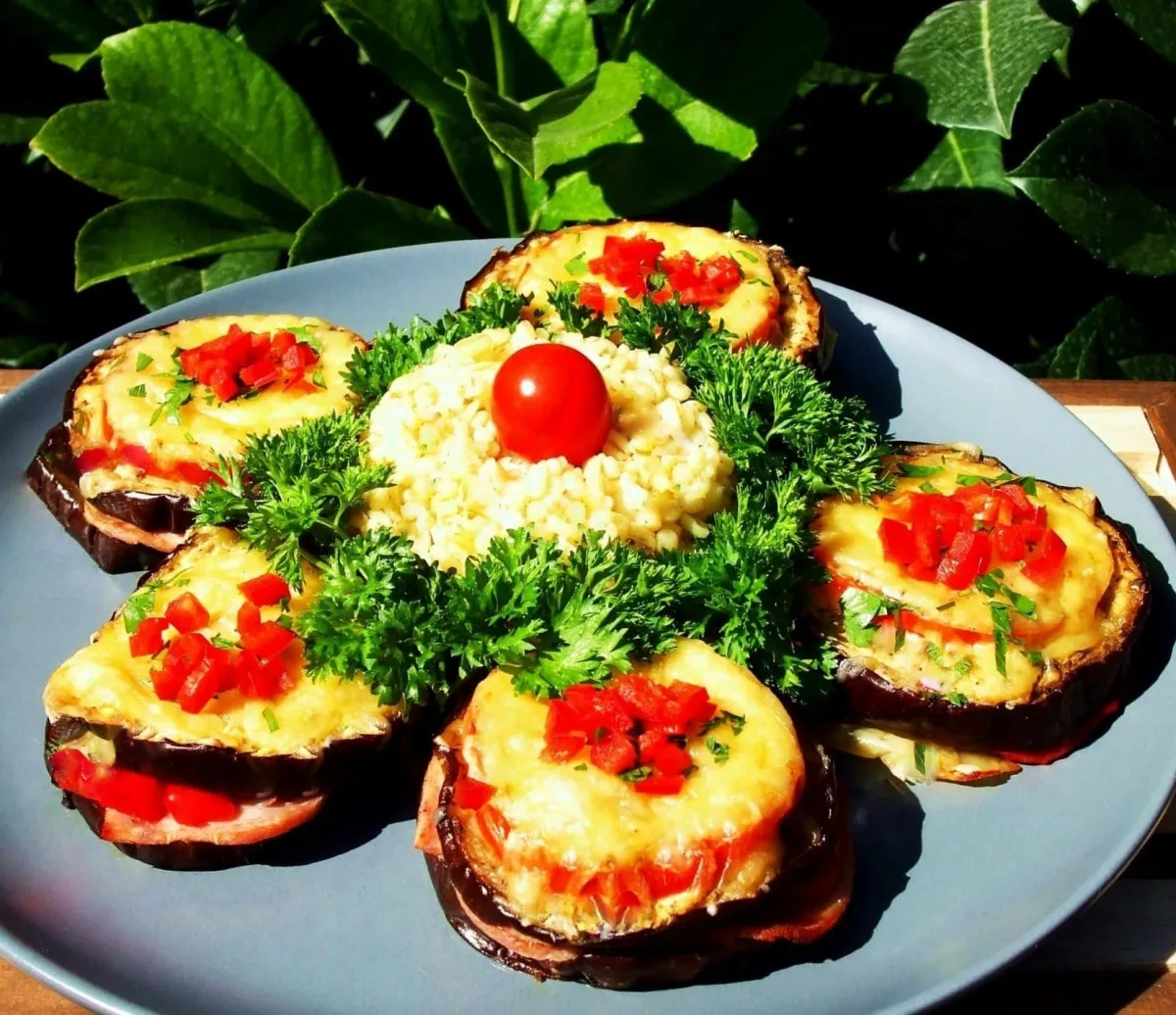 Sajtos-sonkás padlizsánkarikák recept