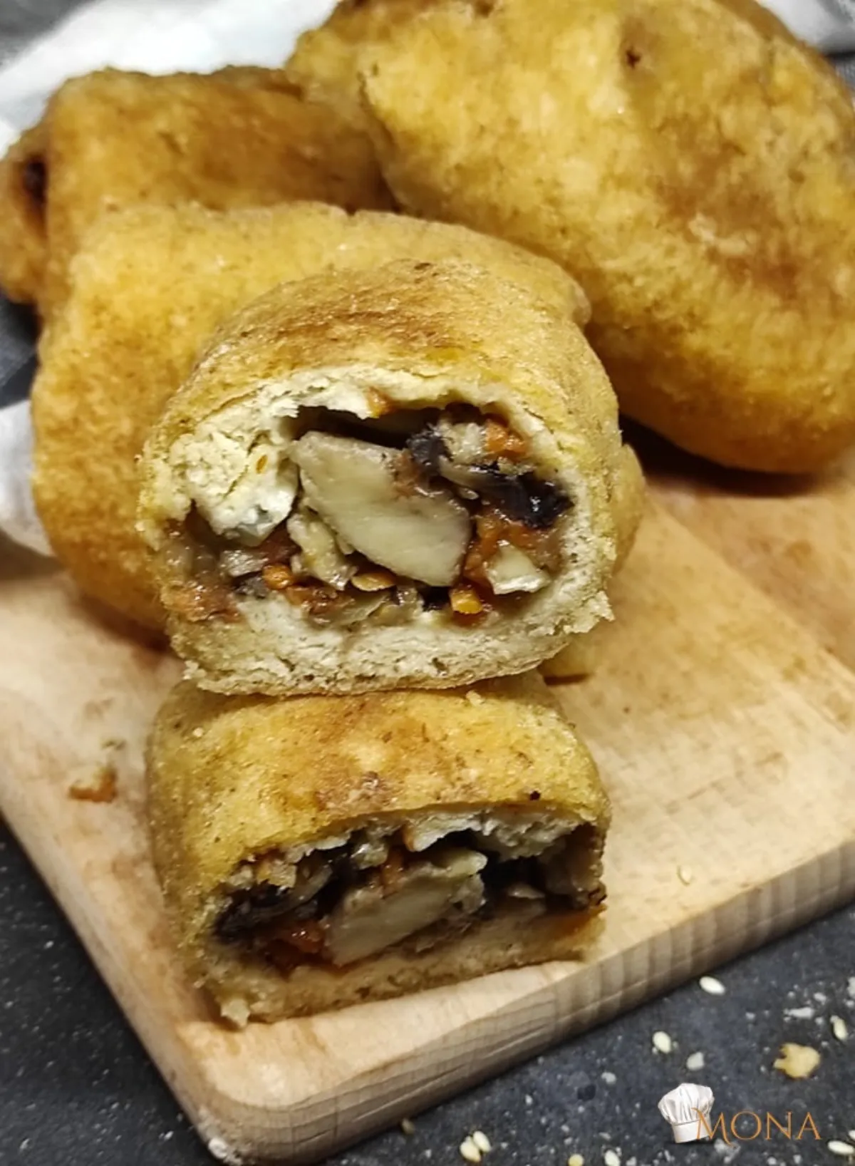 Gombás–zöldséges tekercs recept