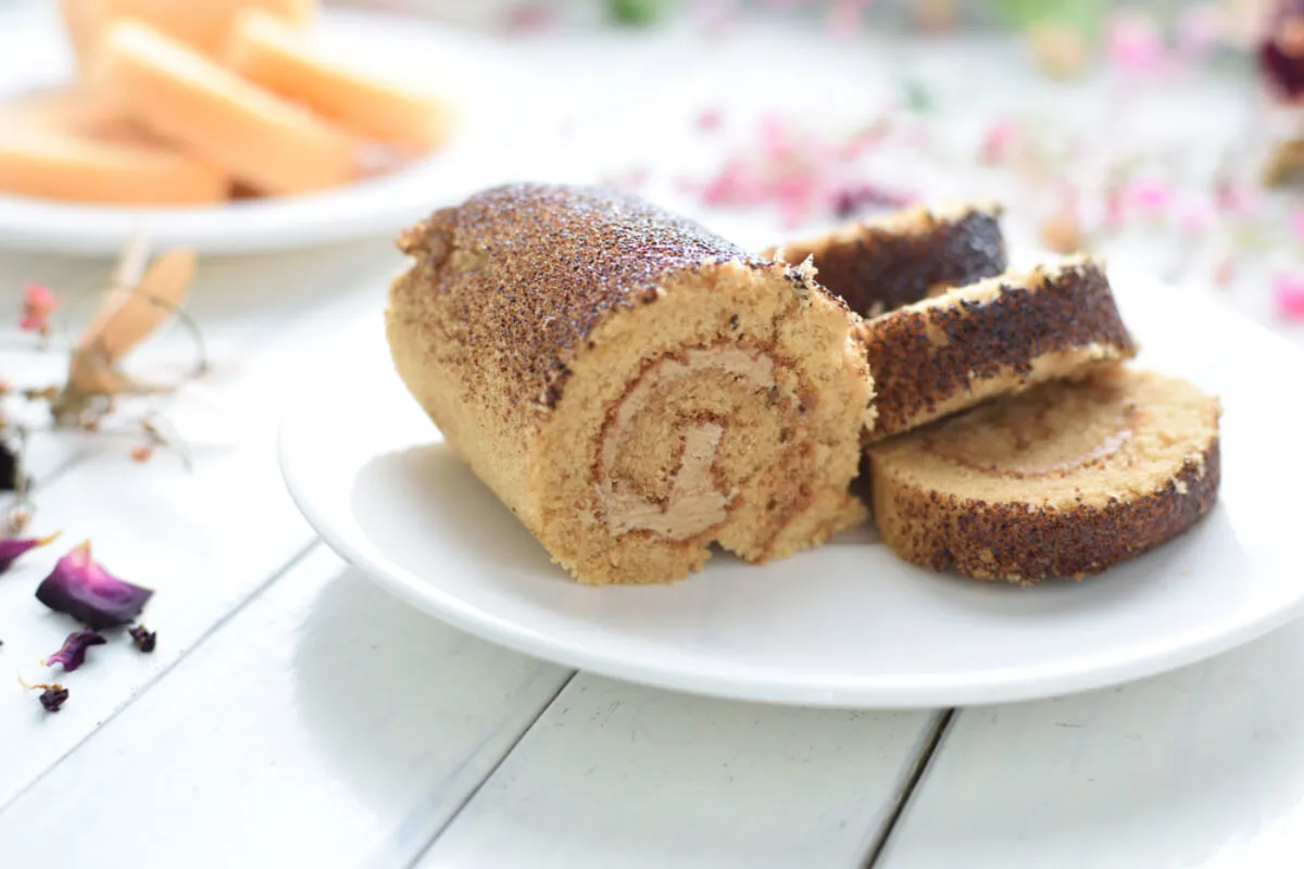 Kávékrémes piskótarolád recept