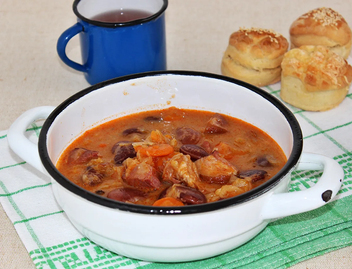 Babos-csülkös káposztaleves recept