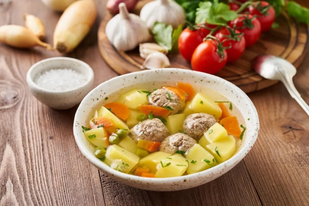 Egyszerű krumplileves húsgombóccal recept