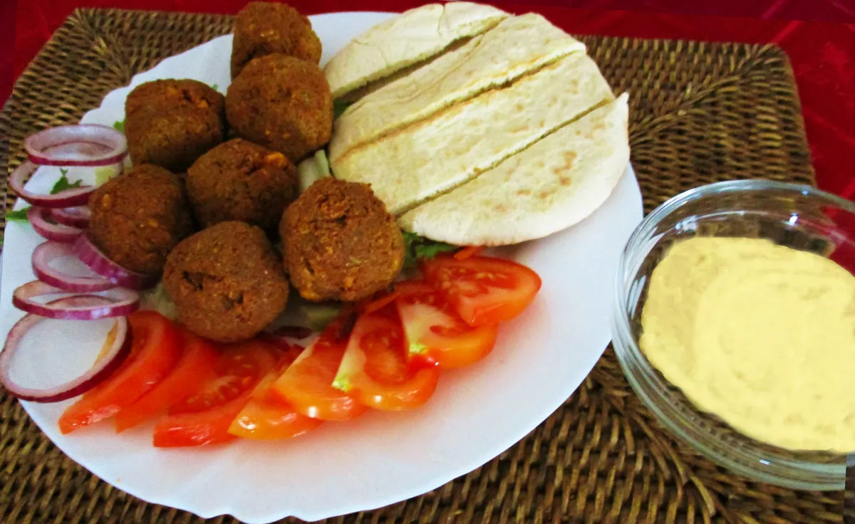Falafel hummusszal  recept