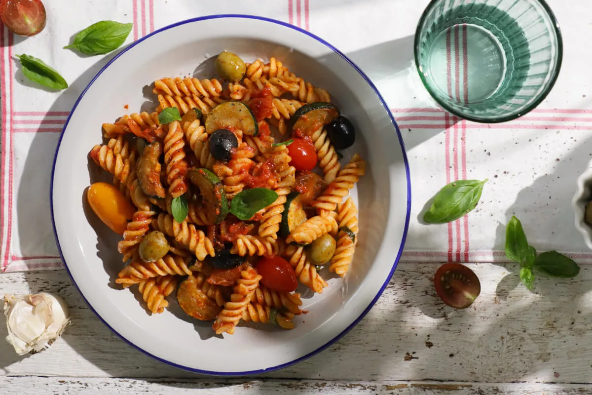 Mediterrán zöldséges tészta recept