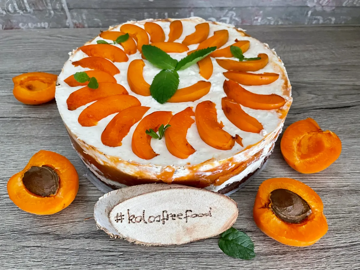 Sárgabarackos-joghurtos torta sütés nélkül recept