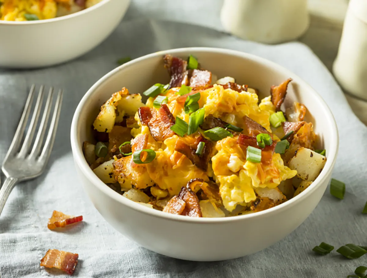 Tojásos-baconös burgonya recept
