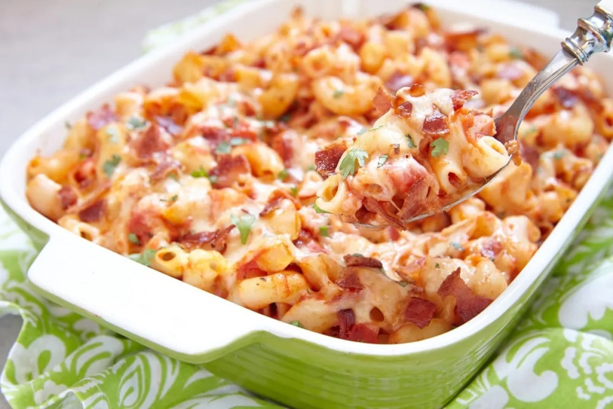 Sajtos-sonkás tészta sütve recept