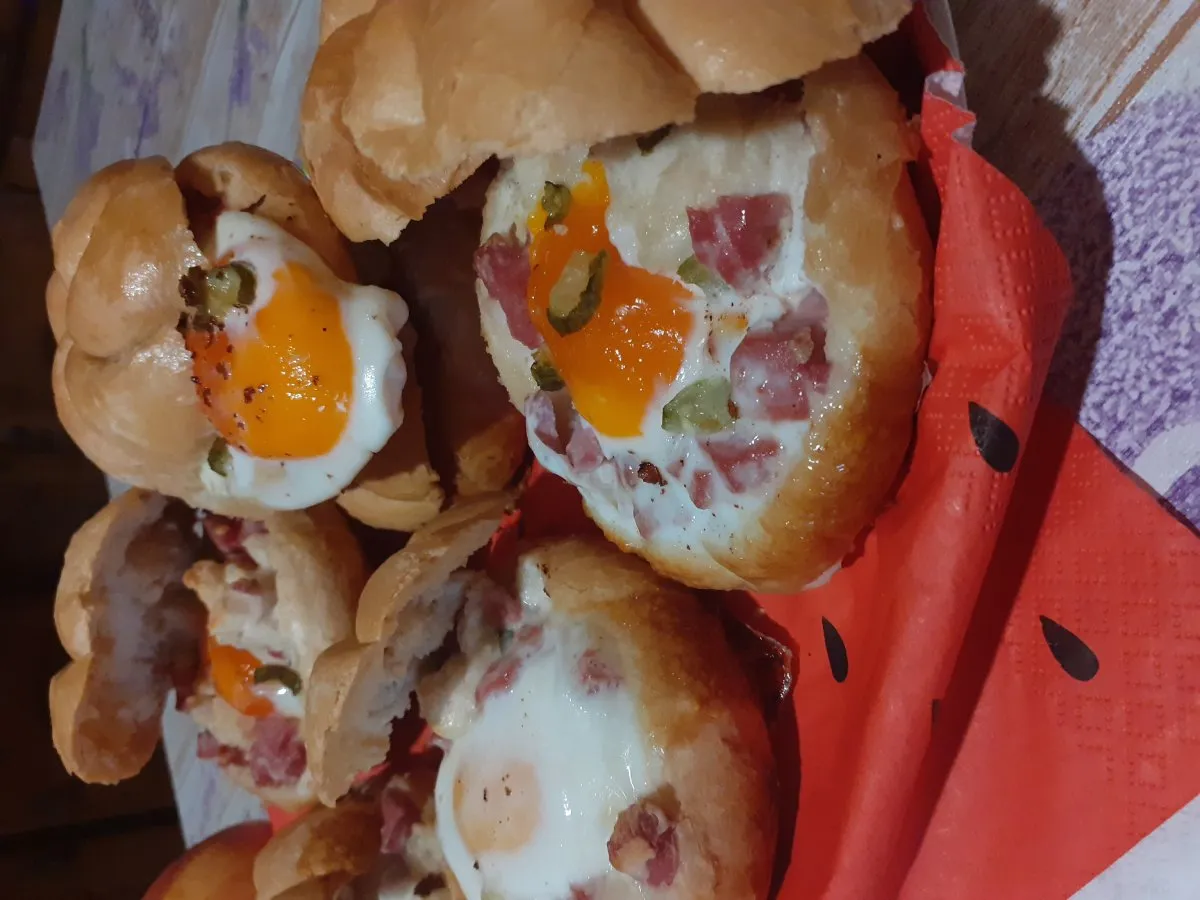 Retro töltött zsemle recept