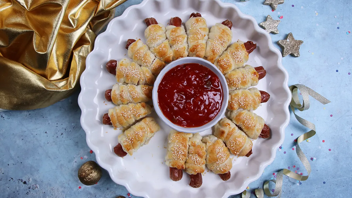 Minivirsli-koszorú leveles tésztából recept