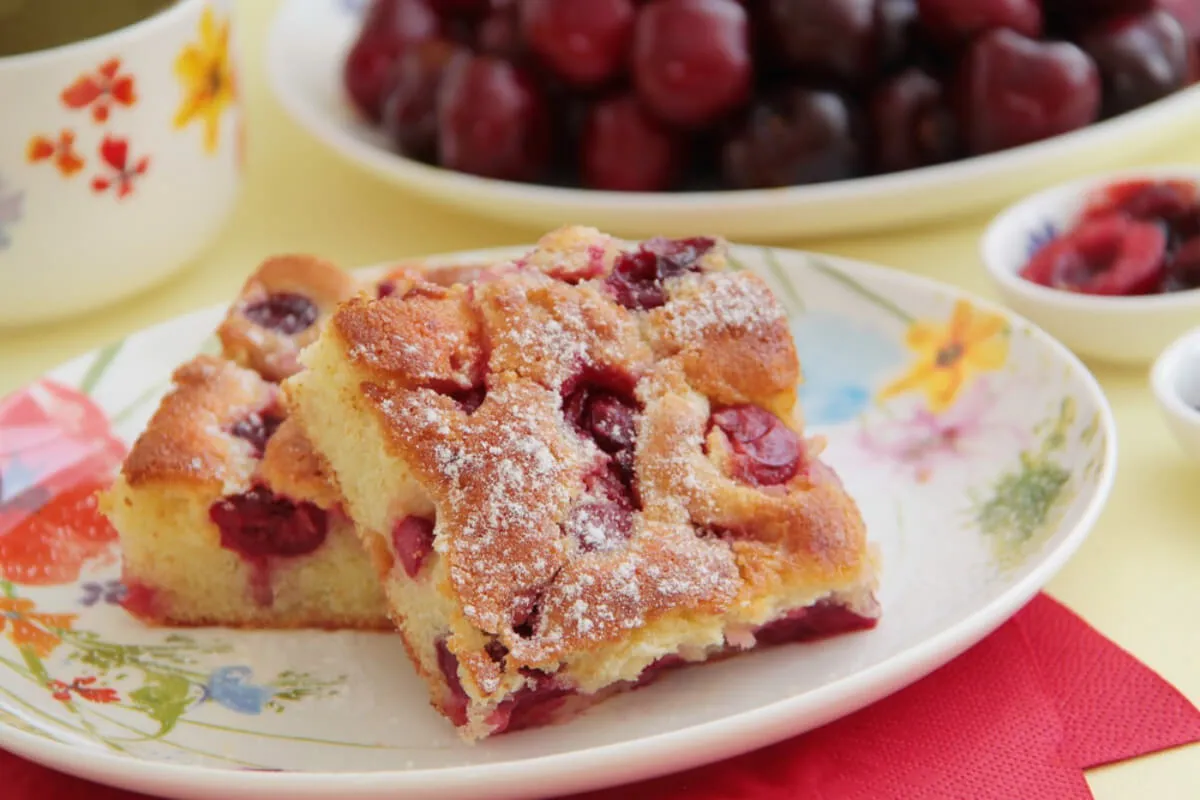 Bögrés meggyes süti recept