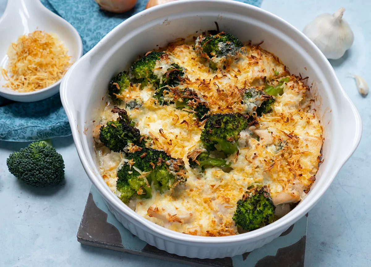 Füstölt sajtos rakott brokkoli csirkemellel recept