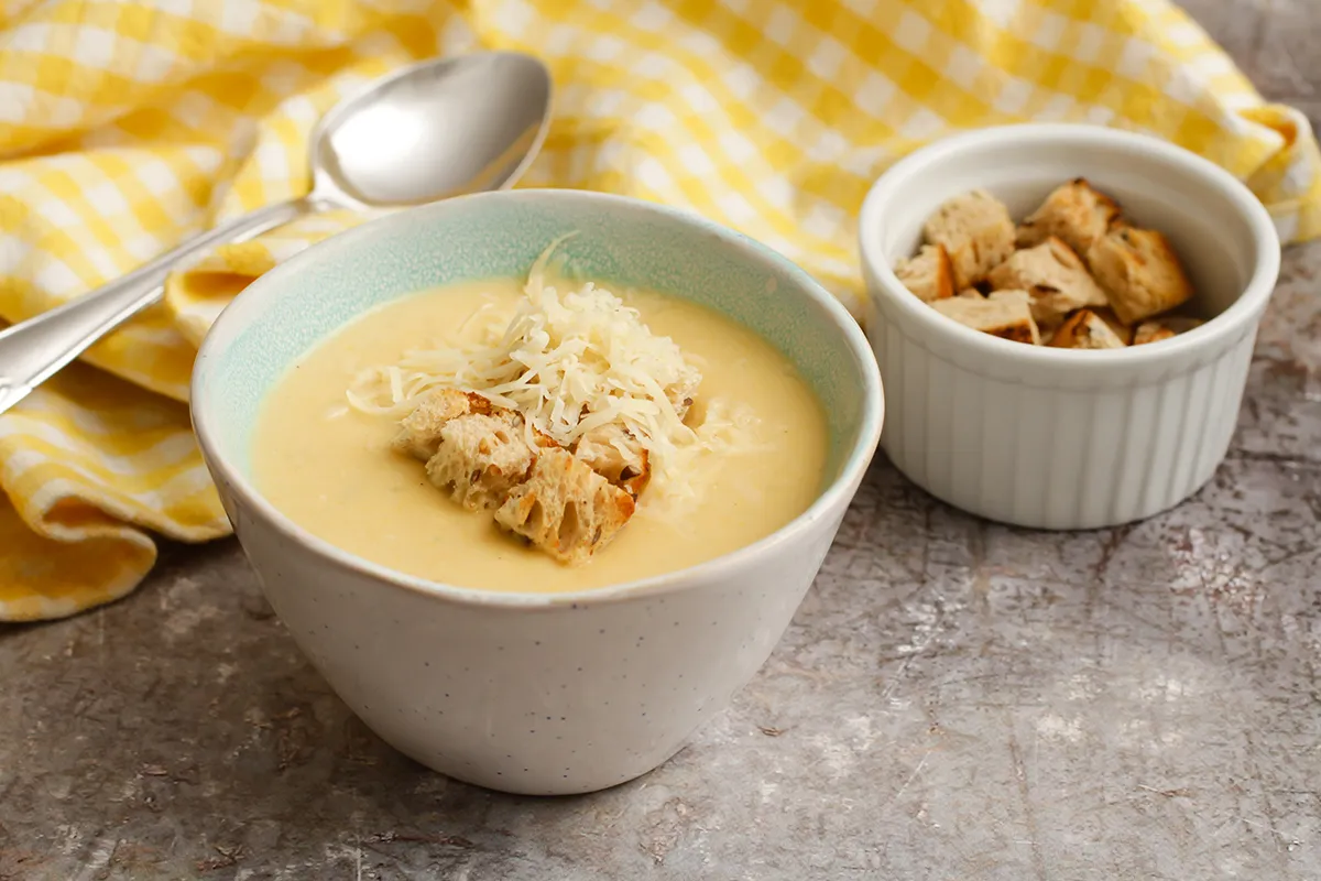 Egyszerű zellerkrémleves recept