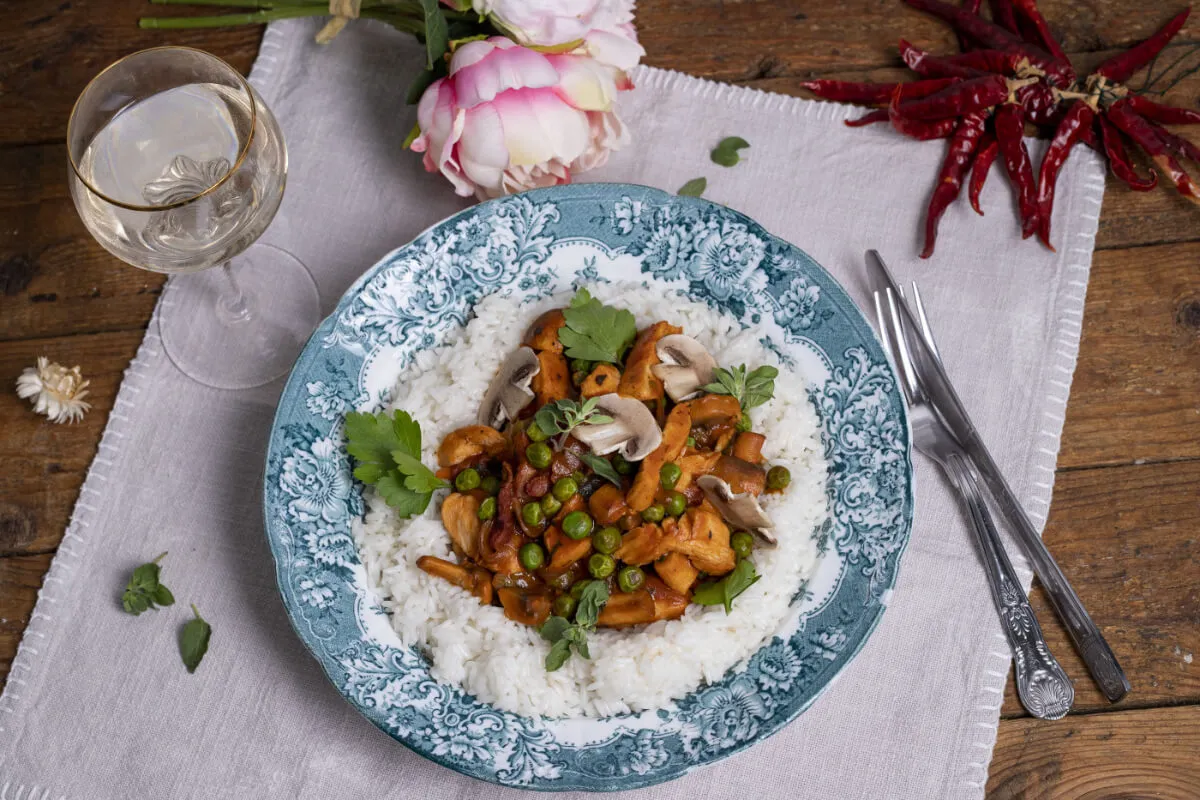 Zöldborsós tokány csirkemellből recept