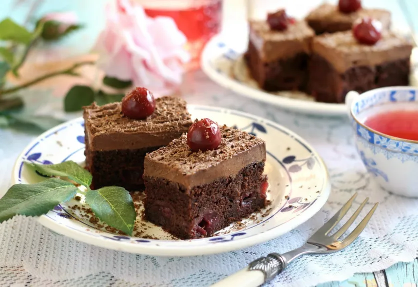 Meggyes-csokoládés szelet recept