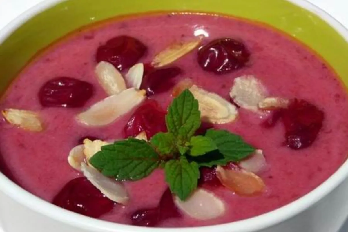 Krémes meggyleves recept