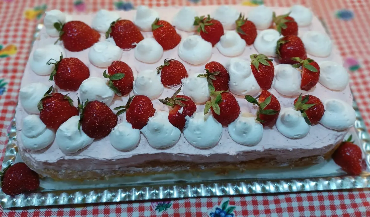 Tejszínes-eperhabos piskóta recept
