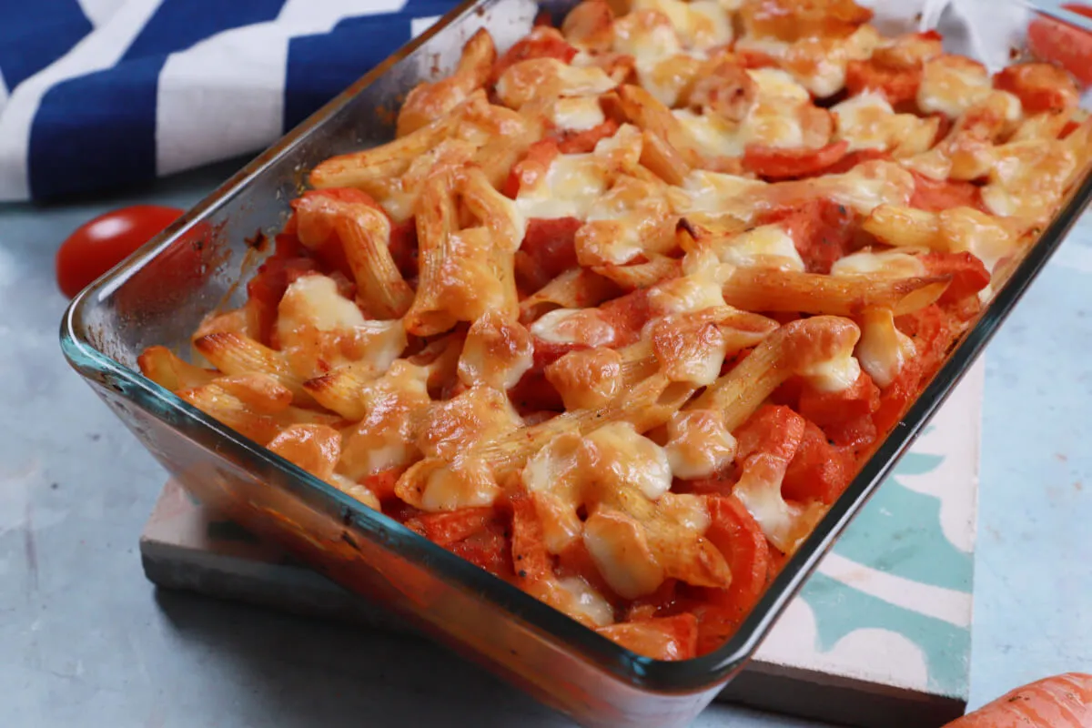 Egyszerű csirkés rakott tészta  recept
