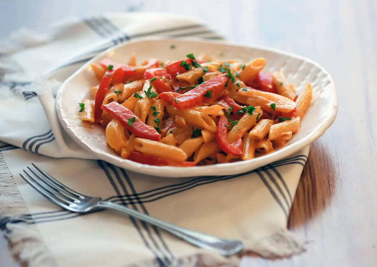 Lecsós penne tejszínnel recept