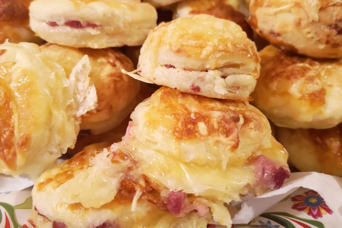 Sonkával töltött pogácsa recept