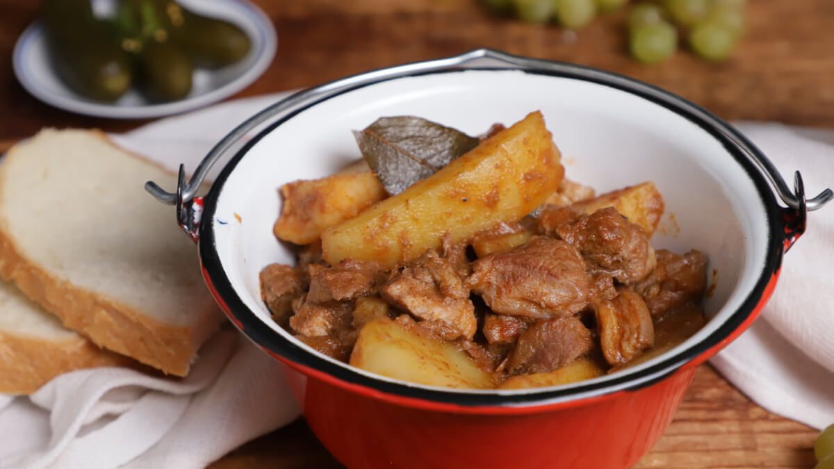 12 szuper bográcsos recept | Mindmegette.hu