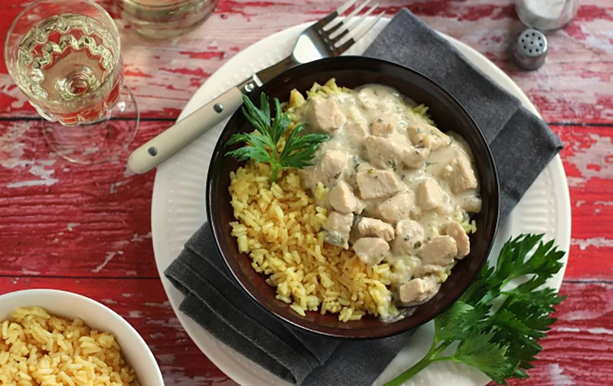 Fehérboros-sajtos csirkeragu recept