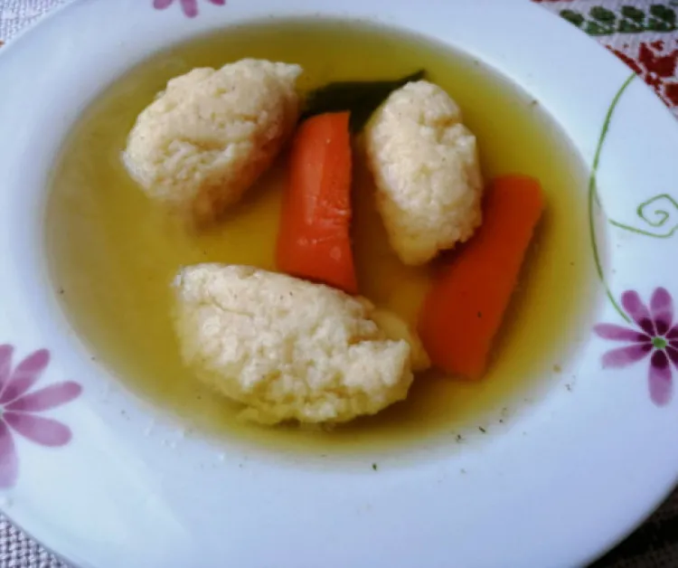 Csontleves grízgaluskával   recept