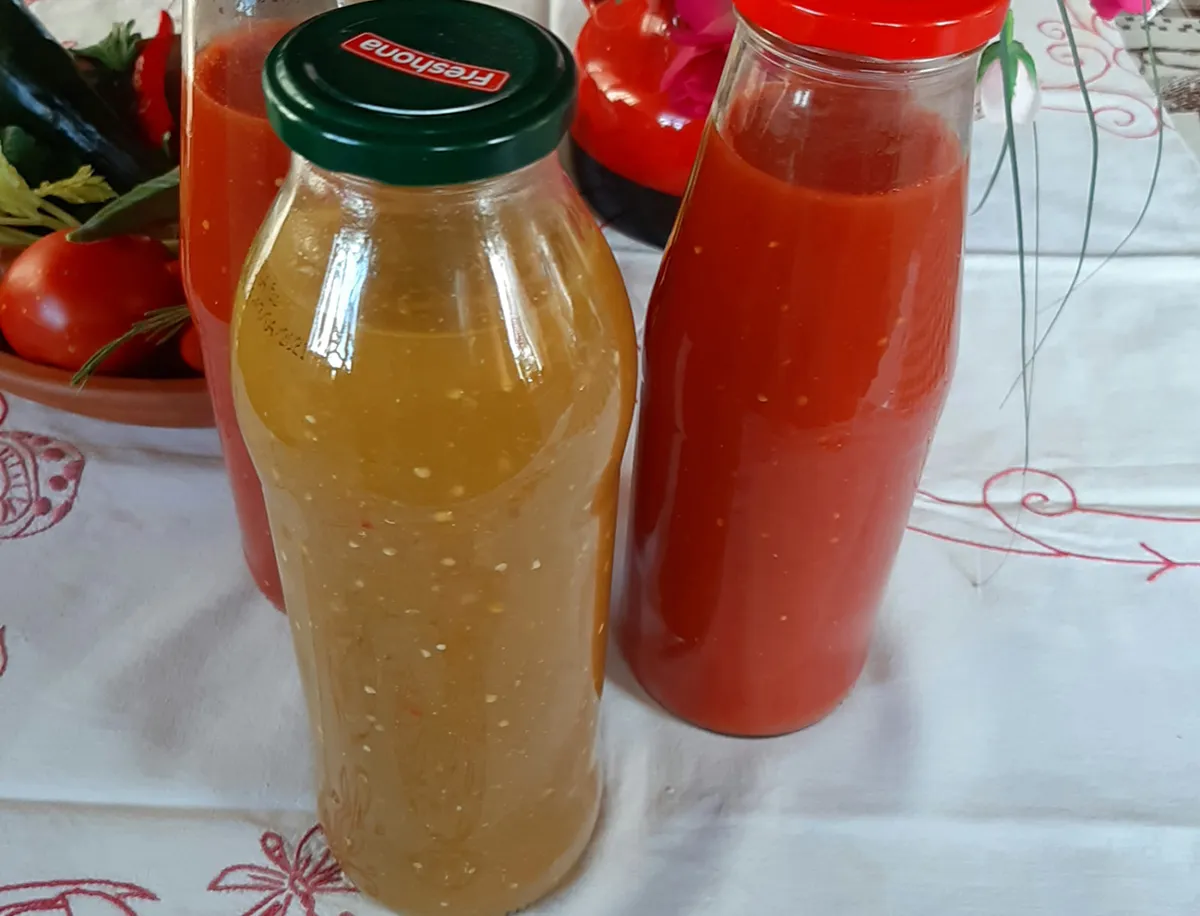 Házi ketchup érett és zöld paradicsomból recept