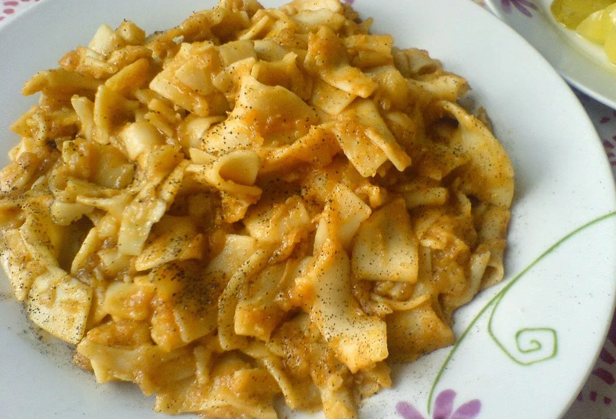 Egyszerű paprikás krumplis tészta recept