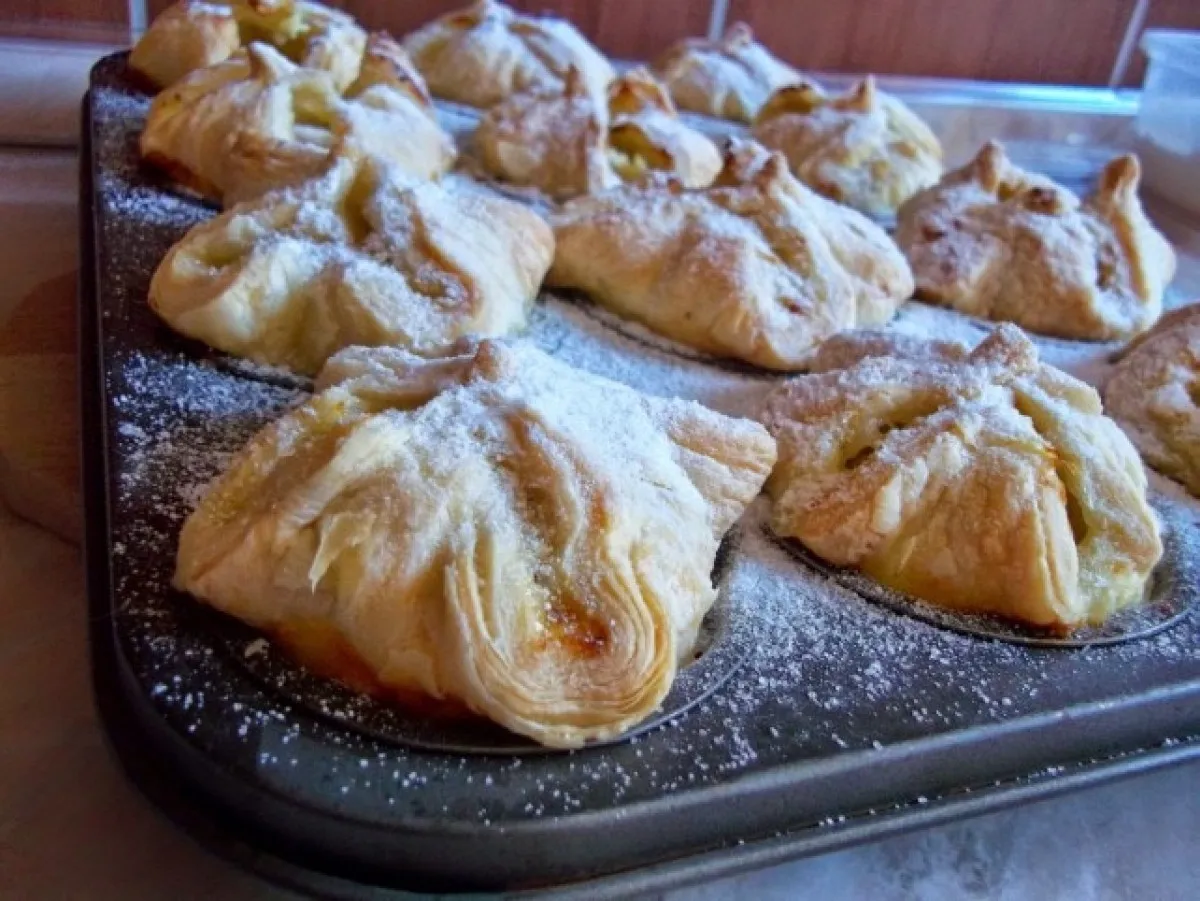 Expressz túrós batyuk muffinsütőben sütve recept