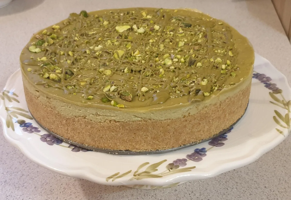 Sütés nélküli pisztáciás sajttorta recept