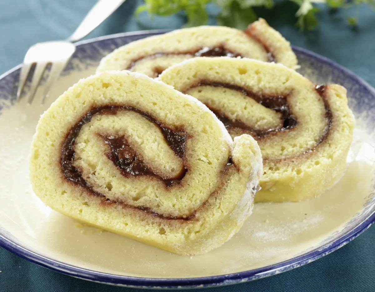 Szilvalekváros piskótatekercs recept