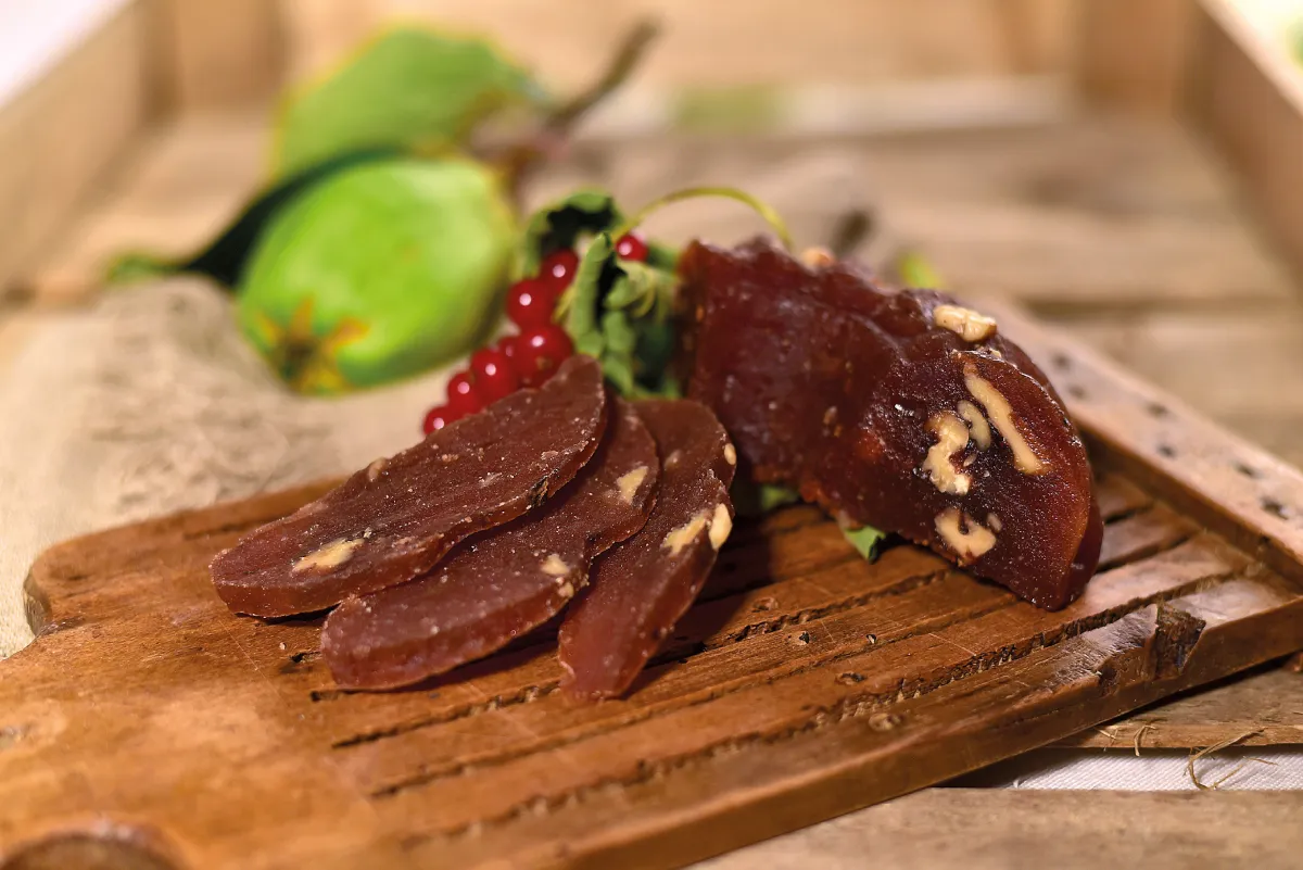 Birsalmasajt dióval recept