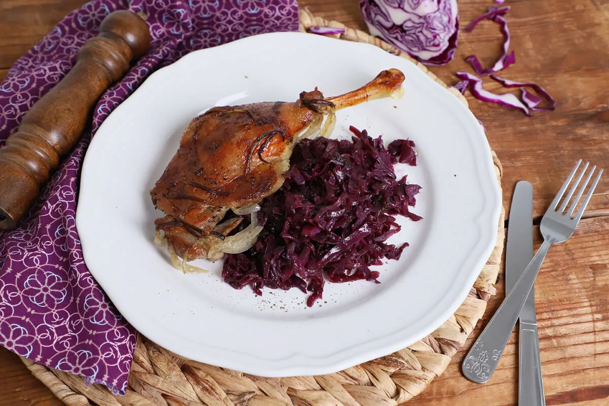 Sült libacomb aszalt szilvás párolt káposztával recept