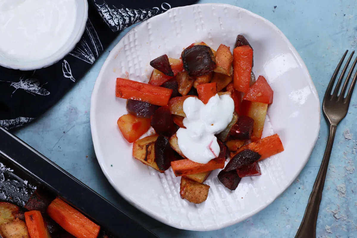 Tepsis csirke zöldségekkel recept