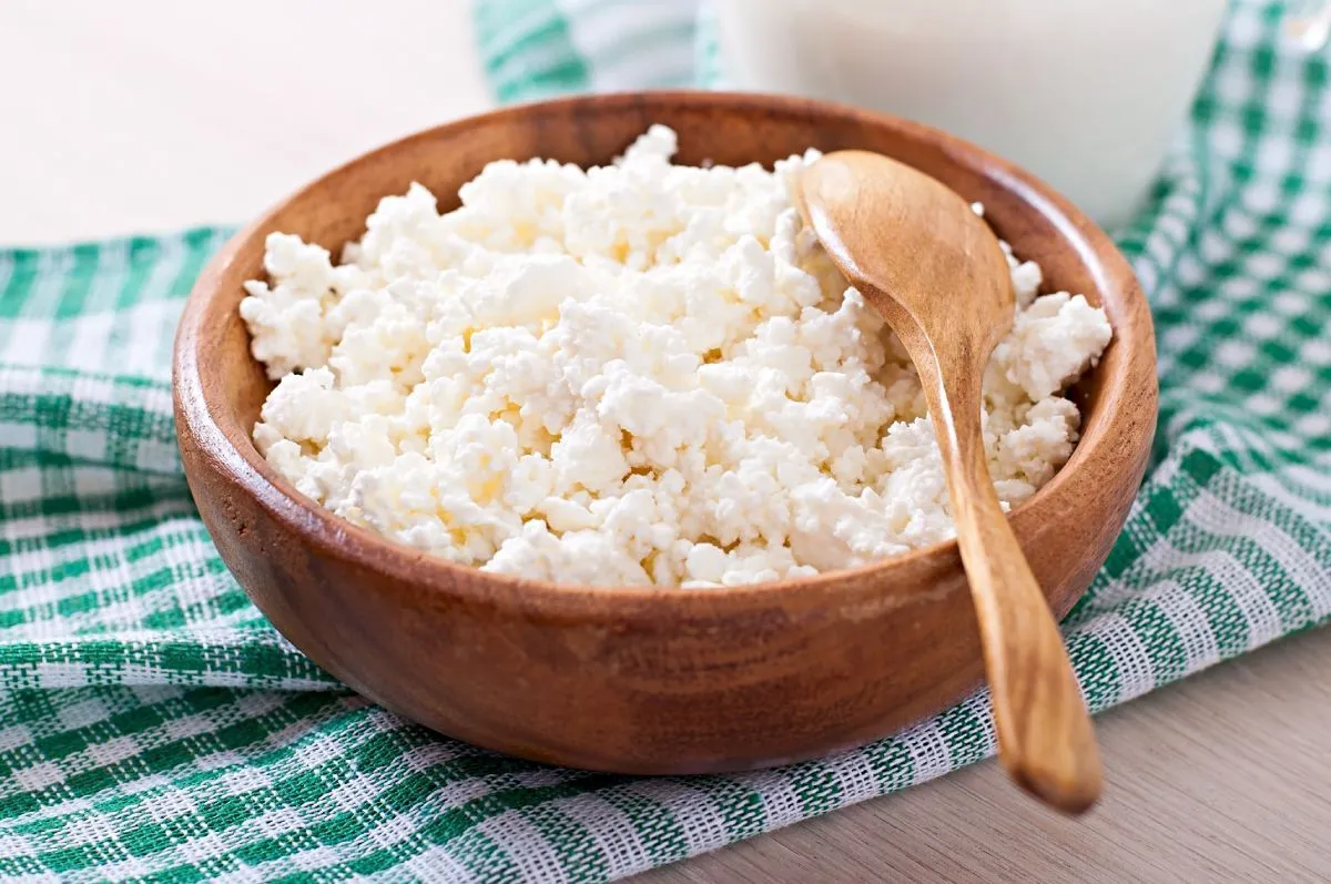 Felbontás után 1 hétig áltában még ehető a túró / Fotó: Shutterstock