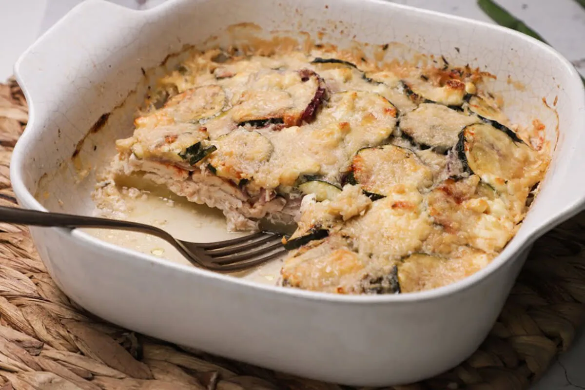 Zöldséges rakott csirkemell parmezánnal recept