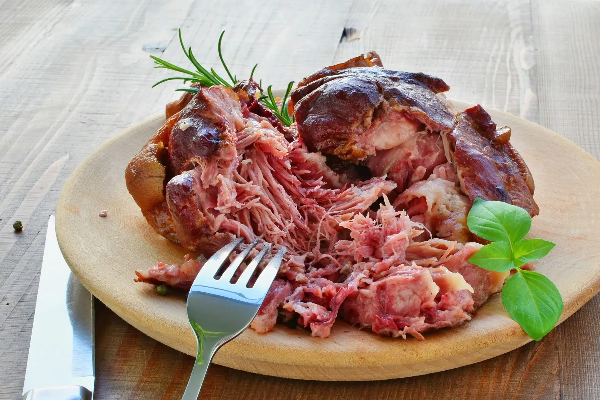 Húsvéti füstölt főtt csülök recept