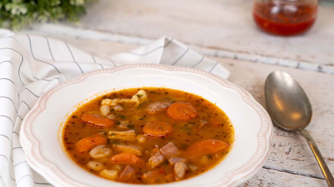 Csülkös bableves, ahogy Gáspár Bea készíti recept